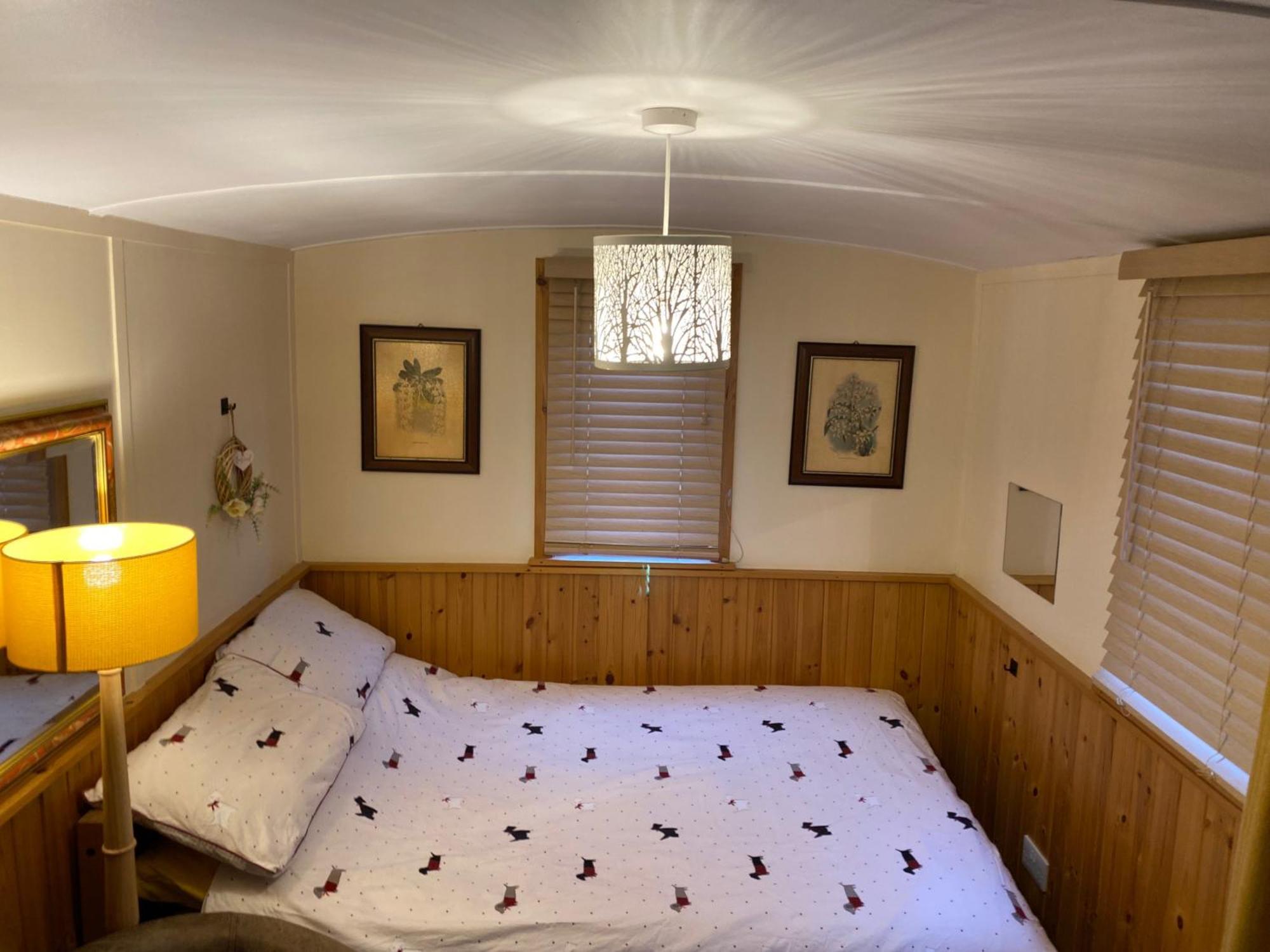 Stunning Shepherds Hut Rural Bliss Dumfries Exterior photo