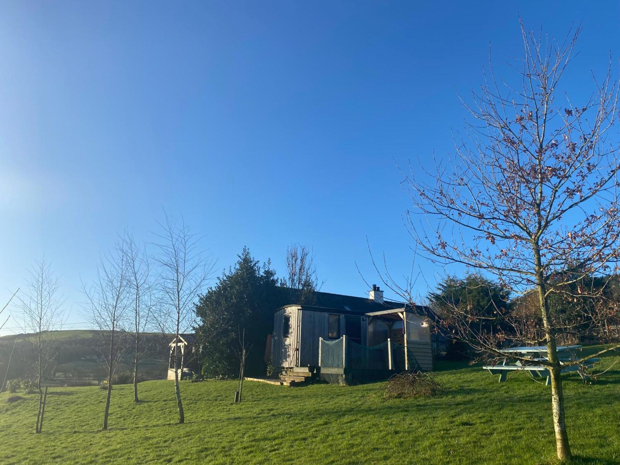 Stunning Shepherds Hut Rural Bliss Dumfries Exterior photo